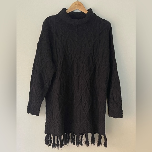 Yarndworks Chunky Handknit Mock Neck Black Sweater - Picture 1 of 8